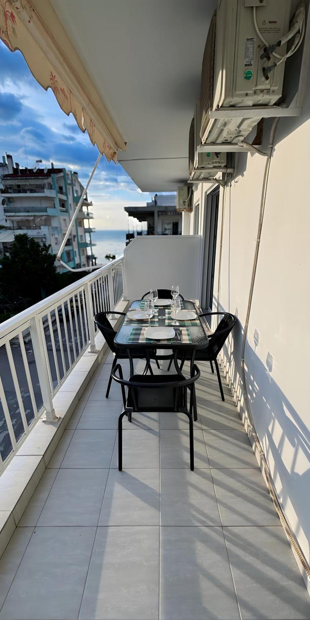 Nouri Schoene Wohnung In Direkter Strandnaehe, Schnelles Internet, Freies Parken, Nahe Flughafen Peraía Exterior foto
