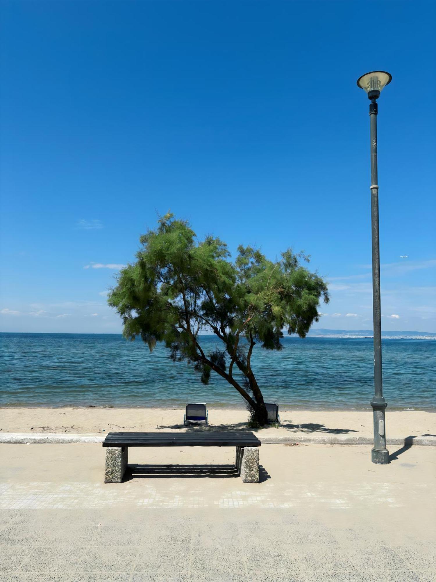 Nouri Schoene Wohnung In Direkter Strandnaehe, Schnelles Internet, Freies Parken, Nahe Flughafen Peraía Exterior foto